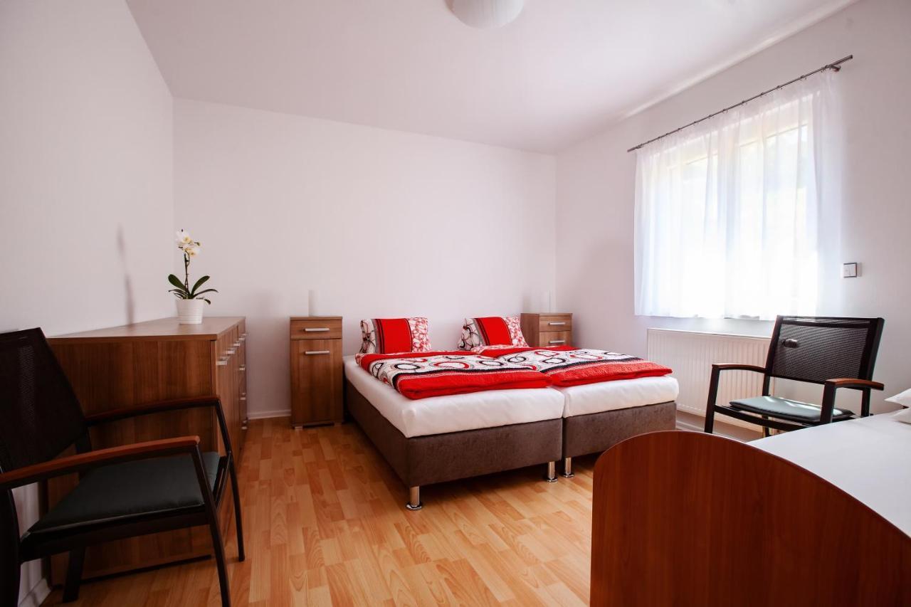 Apartman Dominhaus Cheb Luaran gambar