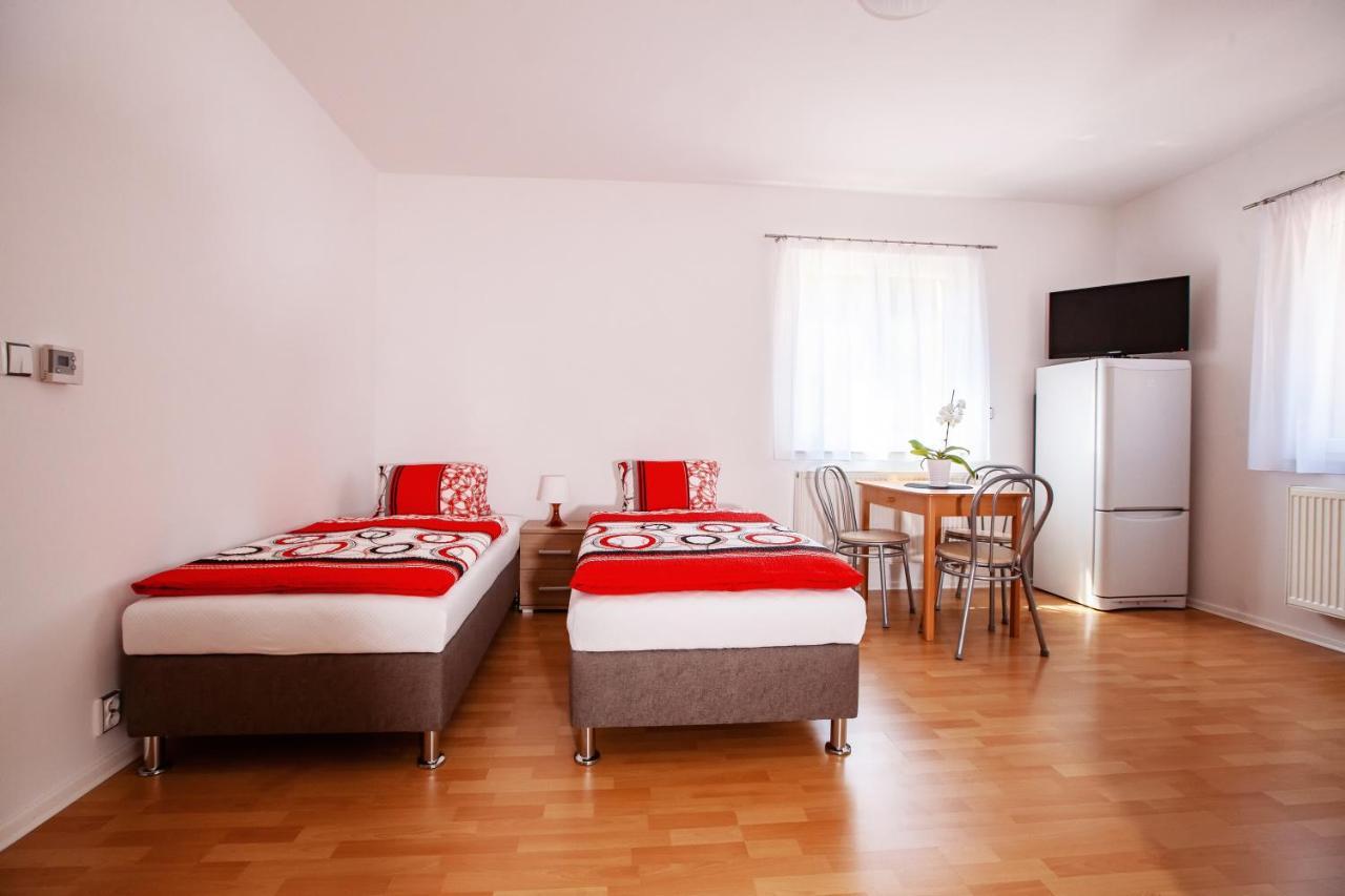 Apartman Dominhaus Cheb Luaran gambar